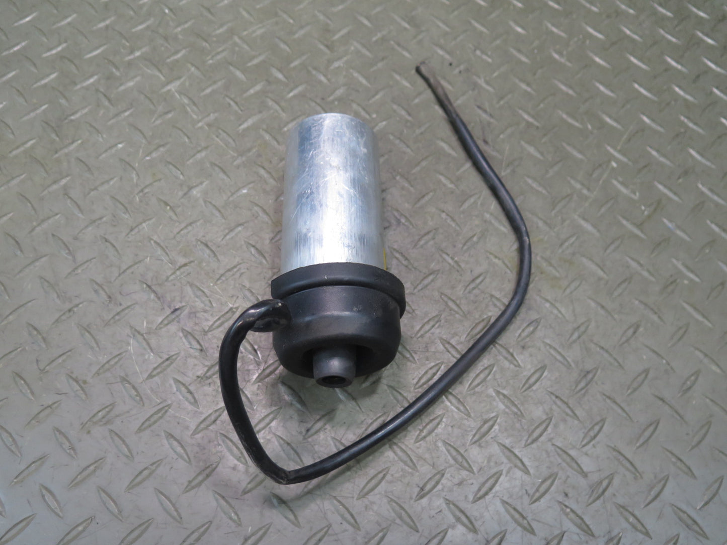1985-1986 Porsche 928 S 5.0L V8 Engine Motor Ignition Coil
