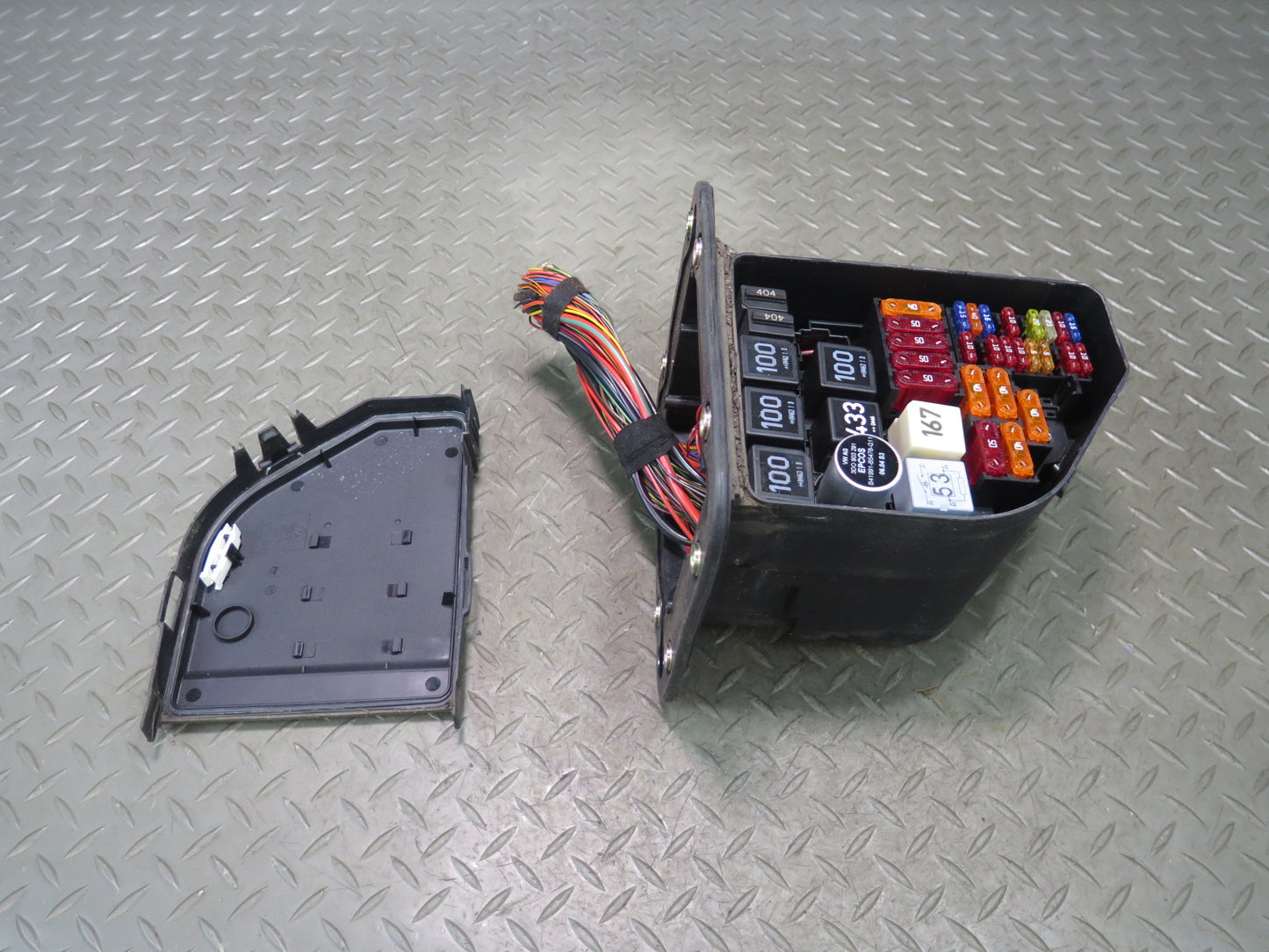 03-10 Bentley Continental GT Engine Bay Fuse Relay Box Module