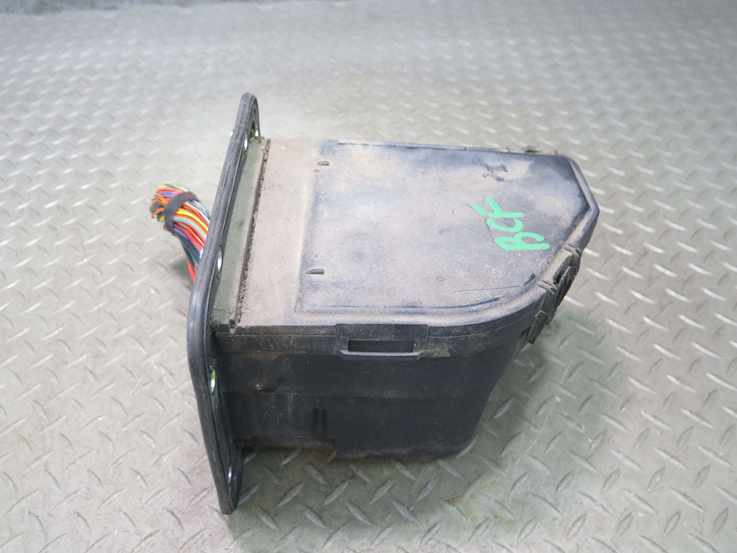03-10 Bentley Continental GT Engine Bay Fuse Relay Box Module