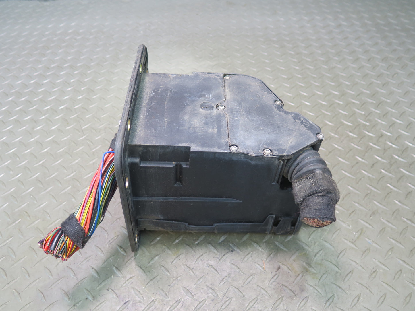03-10 Bentley Continental GT Engine Bay Fuse Relay Box Module