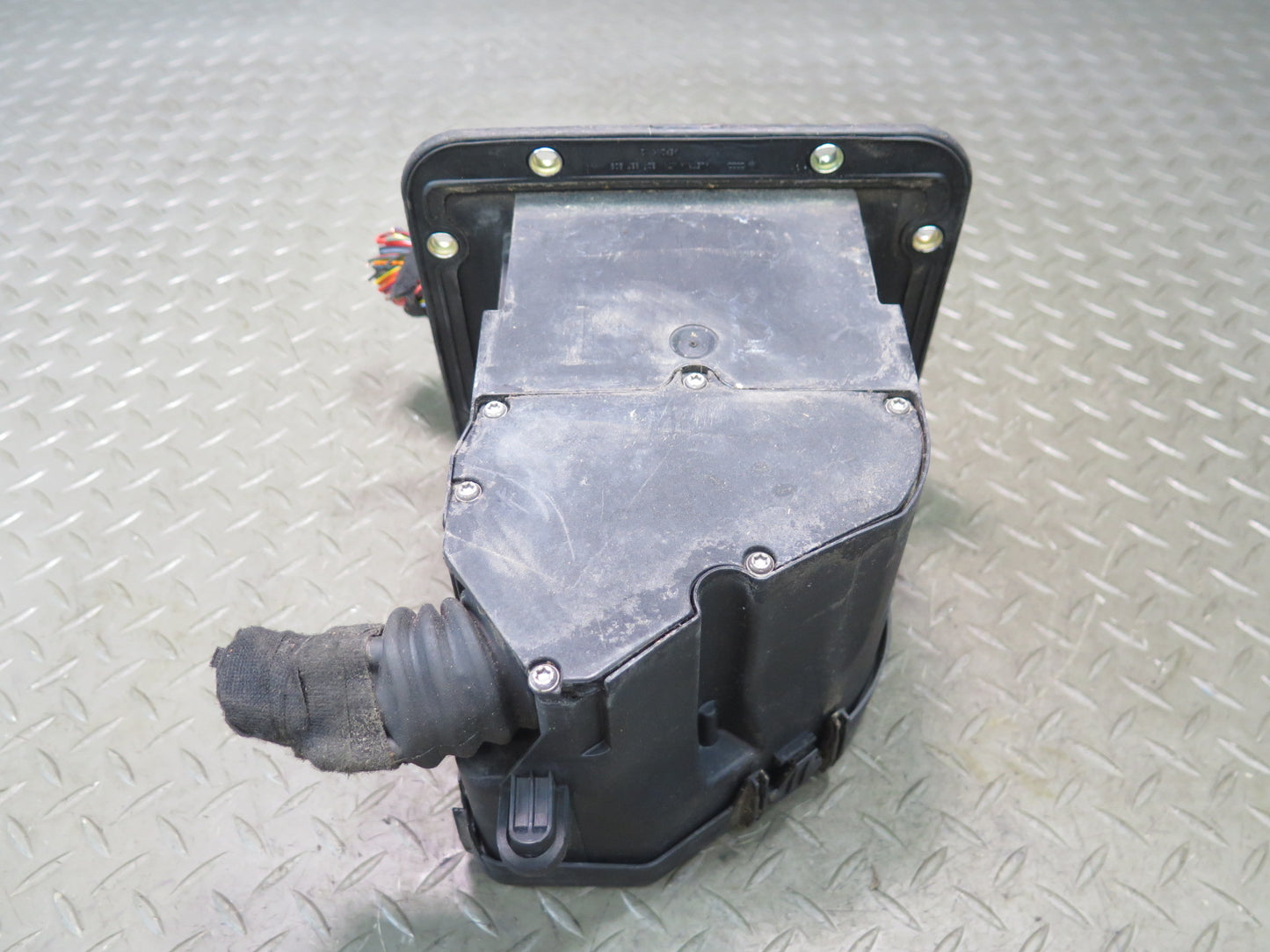 03-10 Bentley Continental GT Engine Bay Fuse Relay Box Module