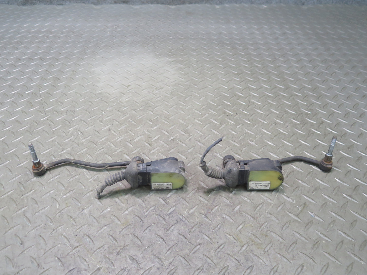 03-10 Bentley Continental GT Front Suspension Height Level Sensor Set of 2