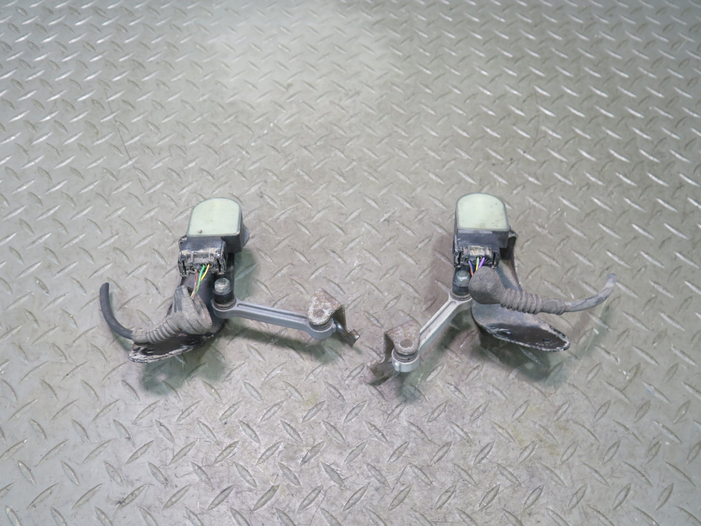 03-10 Bentley Continental GT Rear Suspension Height Level Sensor Set of 2