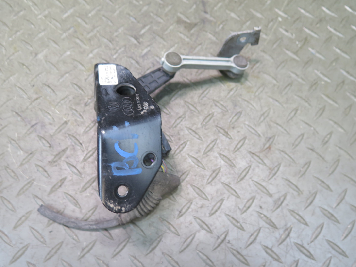 03-10 Bentley Continental GT Rear Suspension Height Level Sensor Set of 2