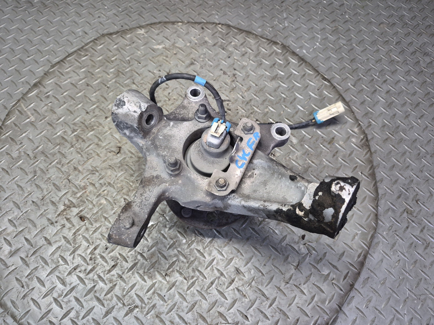 91-96 Chevrolet Corvette C4 Front Left Spindle Knuckle Wheel Hub Bearing OEM