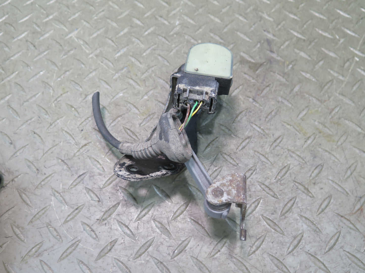 03-10 Bentley Continental GT Rear Suspension Height Level Sensor Set of 2