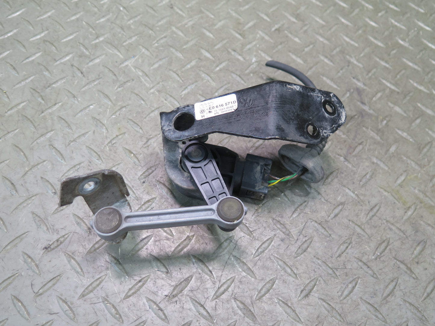 03-10 Bentley Continental GT Rear Suspension Height Level Sensor Set of 2
