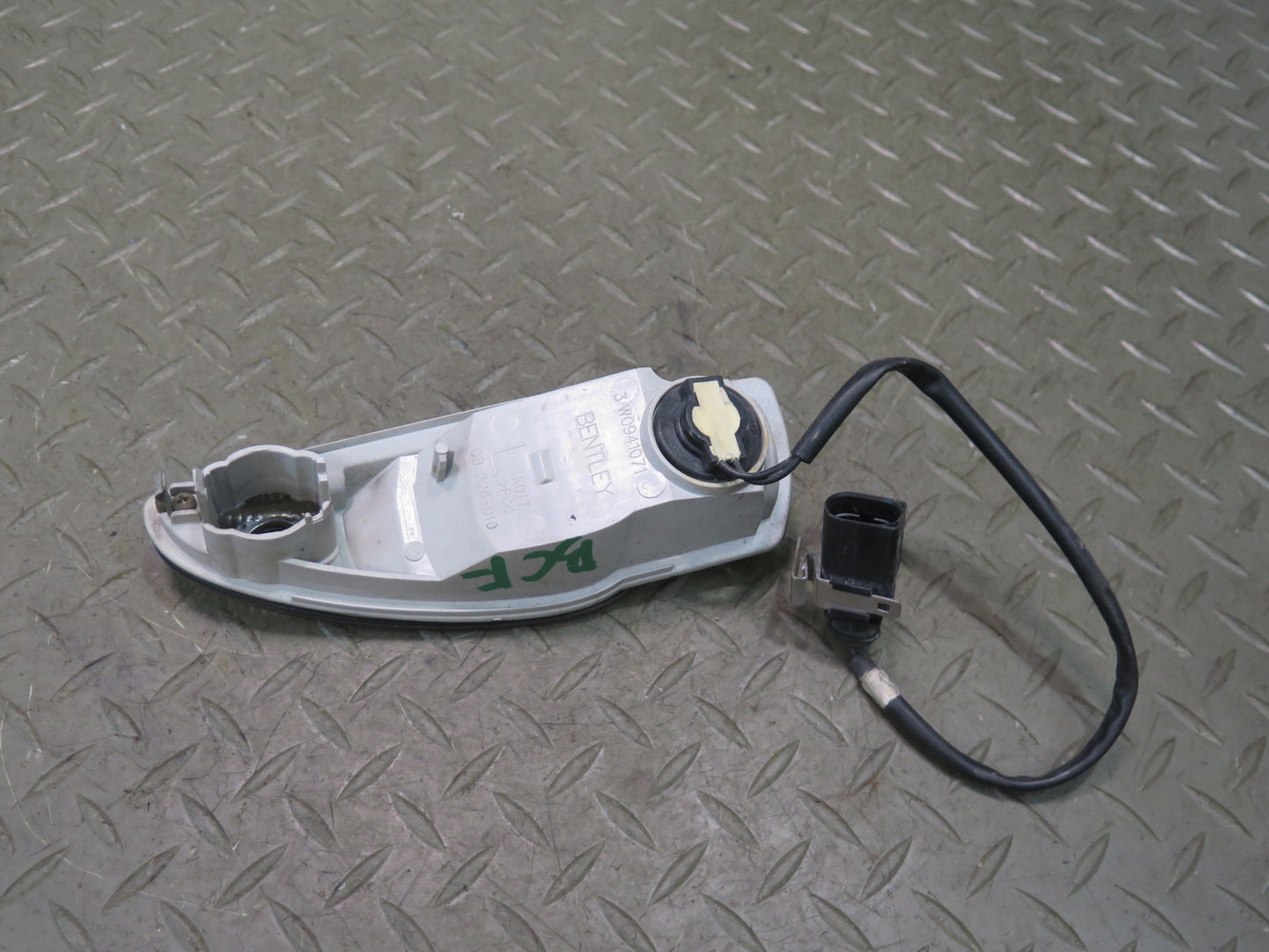 03-10 Bentley Continental GT Rear Left & Right Reverse Light Lamp Set of 2