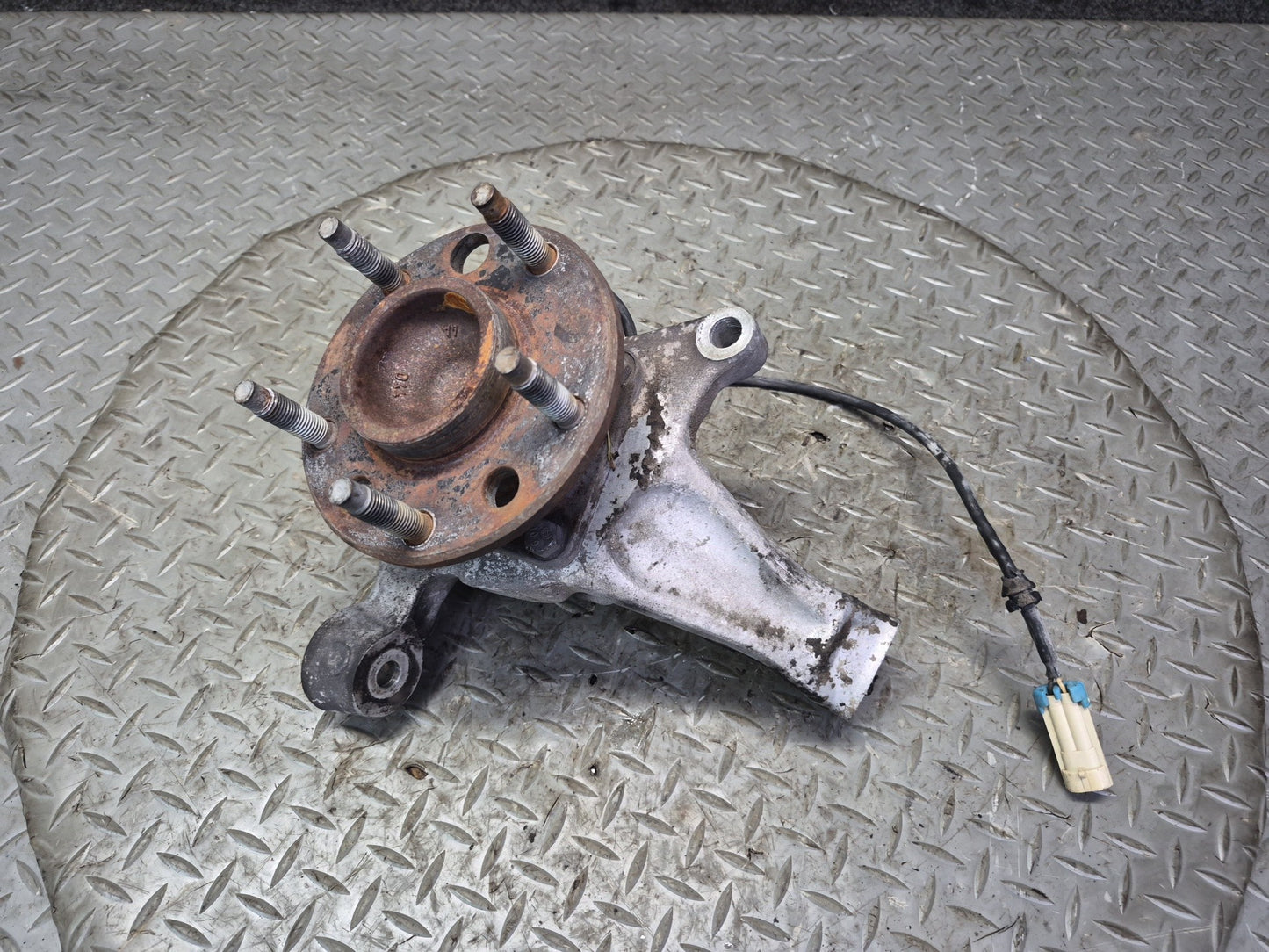 91-96 Chevrolet Corvette C4 Front Right Spindle Knuckle Wheel Hub Bearing OEM