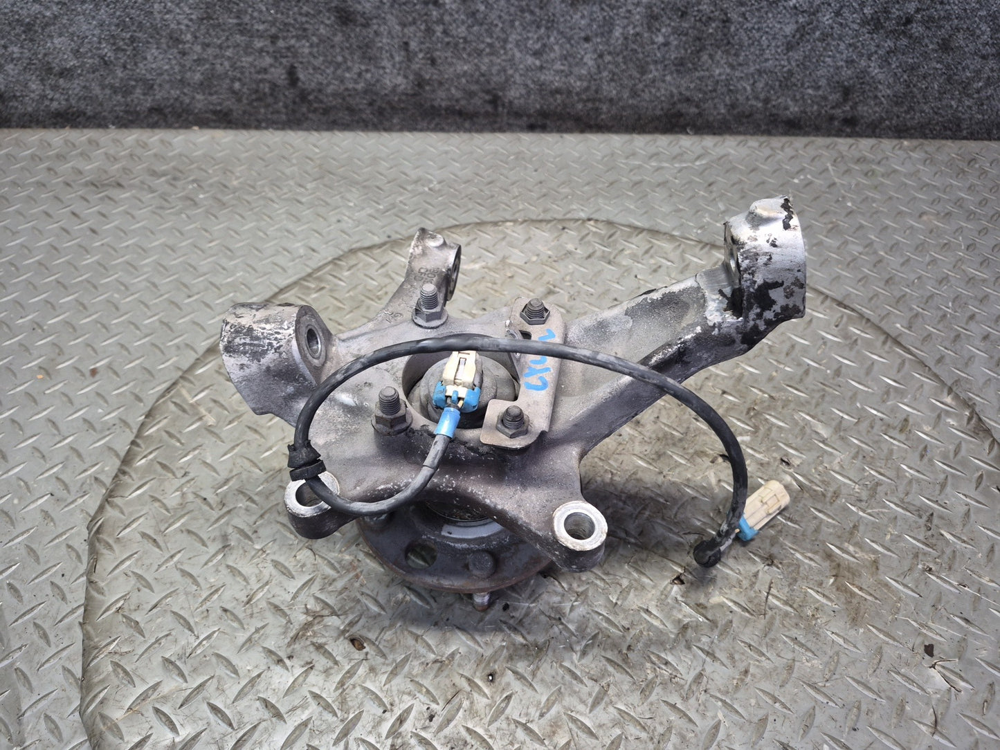 91-96 Chevrolet Corvette C4 Front Right Spindle Knuckle Wheel Hub Bearing OEM