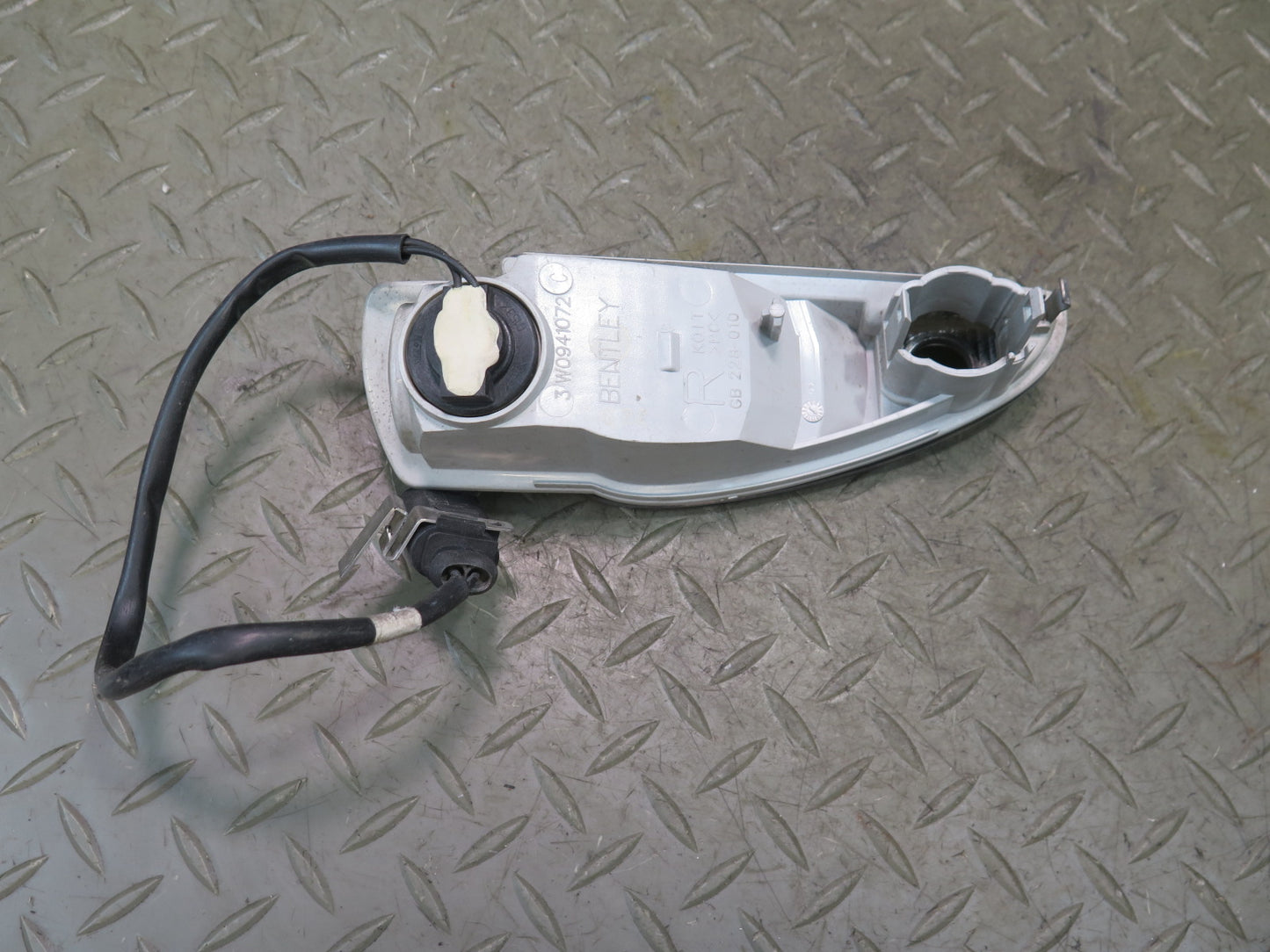 03-10 Bentley Continental GT Rear Left & Right Reverse Light Lamp Set of 2