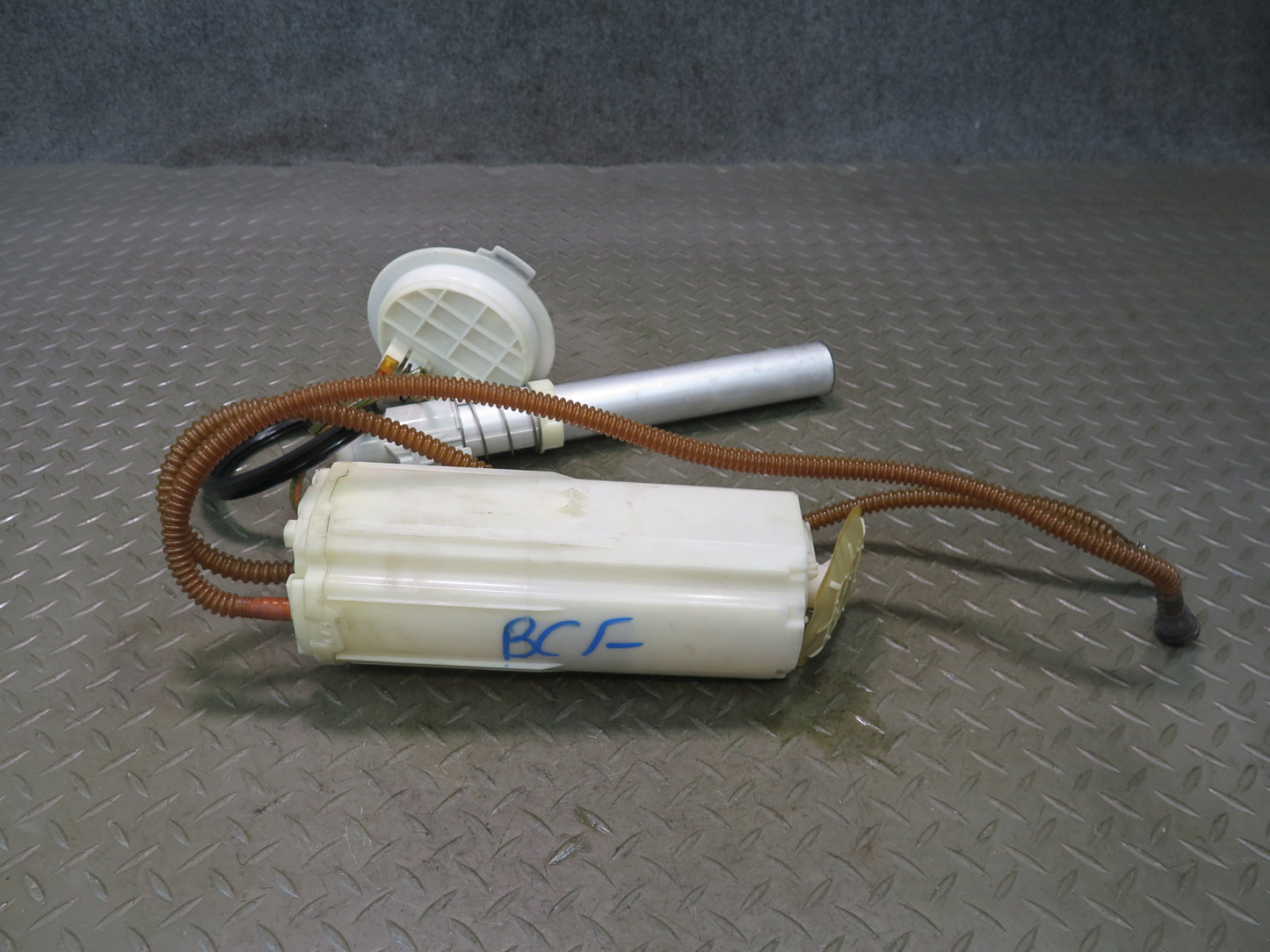03-10 Bentley Continental GT Fuel Pump Level Sensor Sending Unit Set of 2 49K