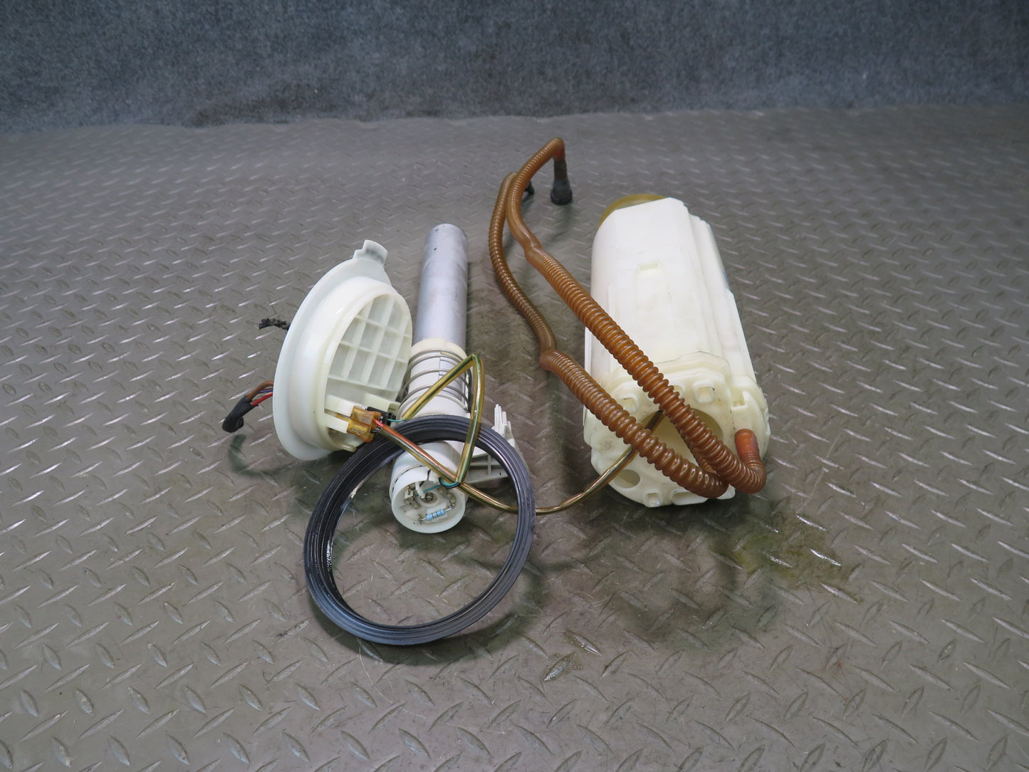 03-10 Bentley Continental GT Fuel Pump Level Sensor Sending Unit Set of 2 49K