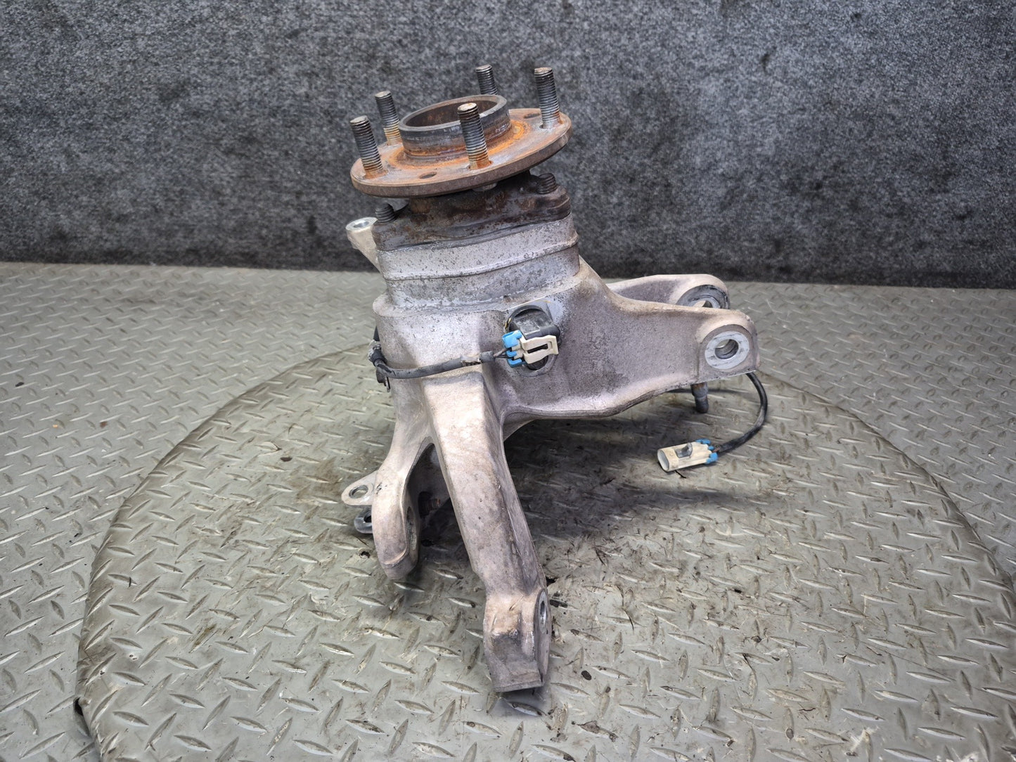91-96 Chevrolet Corvette C4 Rear Right Spindle Knuckle Wheel Hub Bearing OEM
