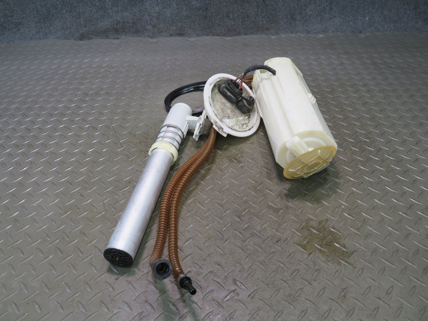 03-10 Bentley Continental GT Fuel Pump Level Sensor Sending Unit Set of 2 49K