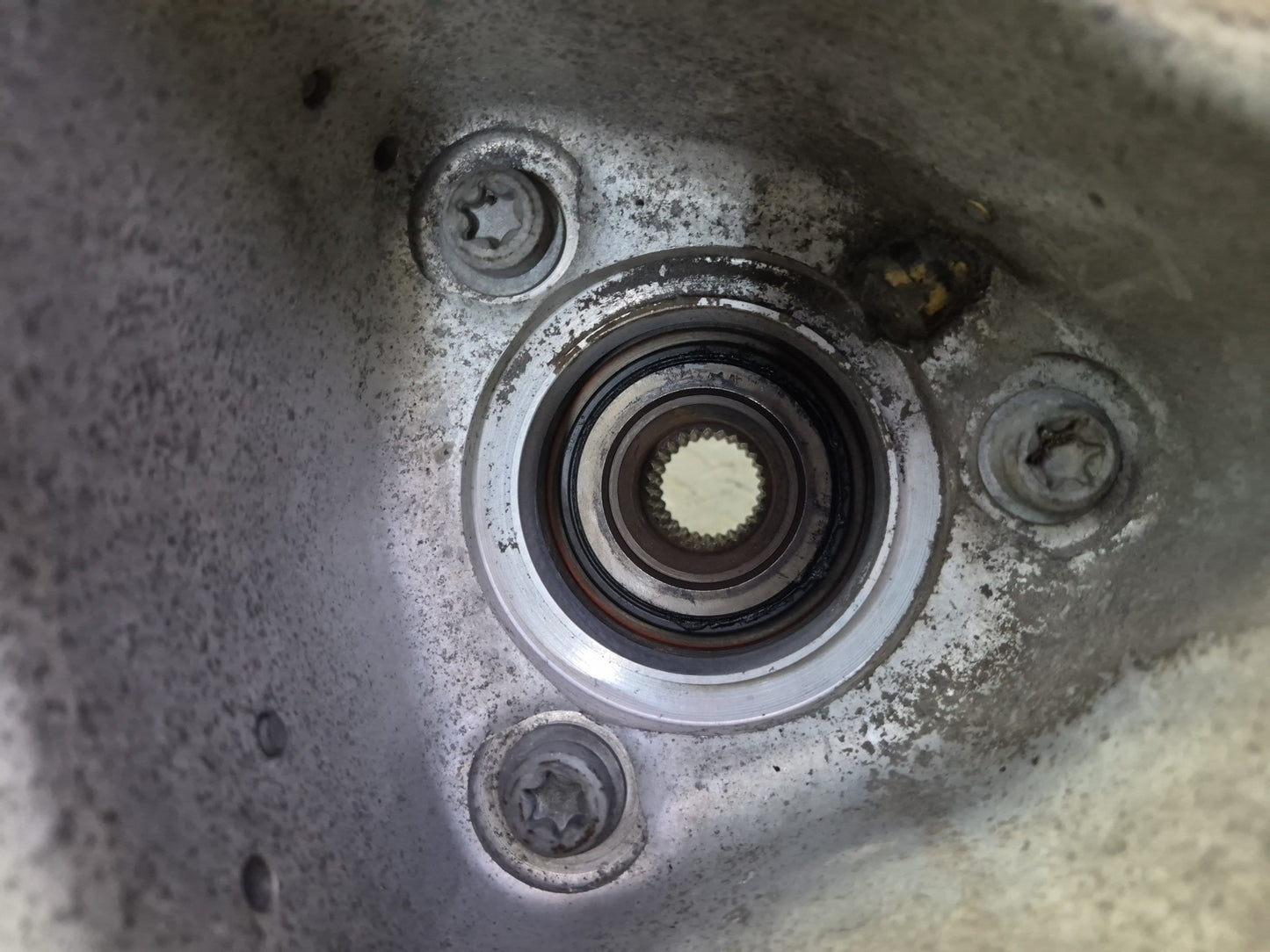 91-96 Chevrolet Corvette C4 Rear Right Spindle Knuckle Wheel Hub Bearing OEM