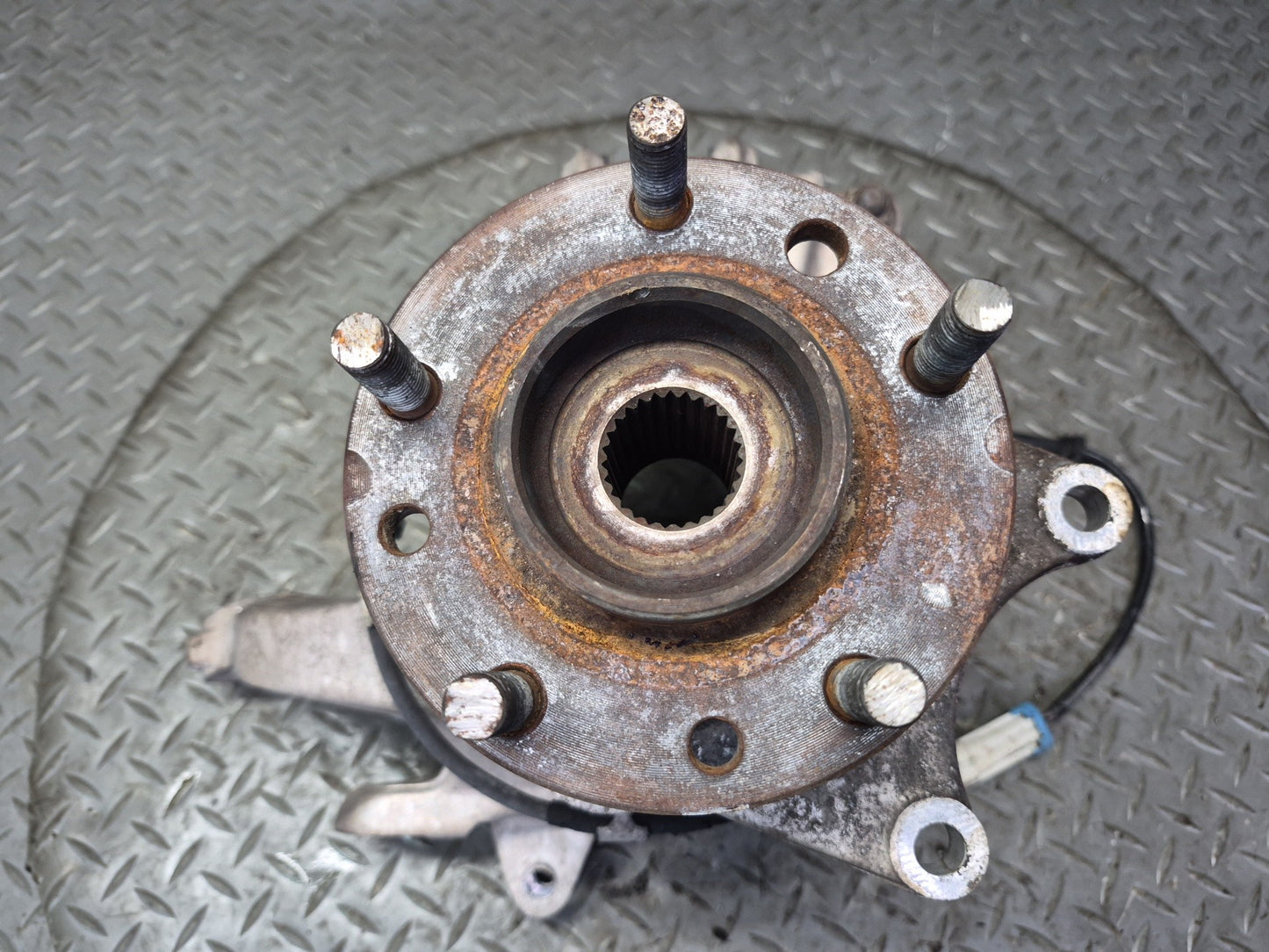 91-96 Chevrolet Corvette C4 Rear Left Spindle Knuckle Wheel Hub Bearing OEM