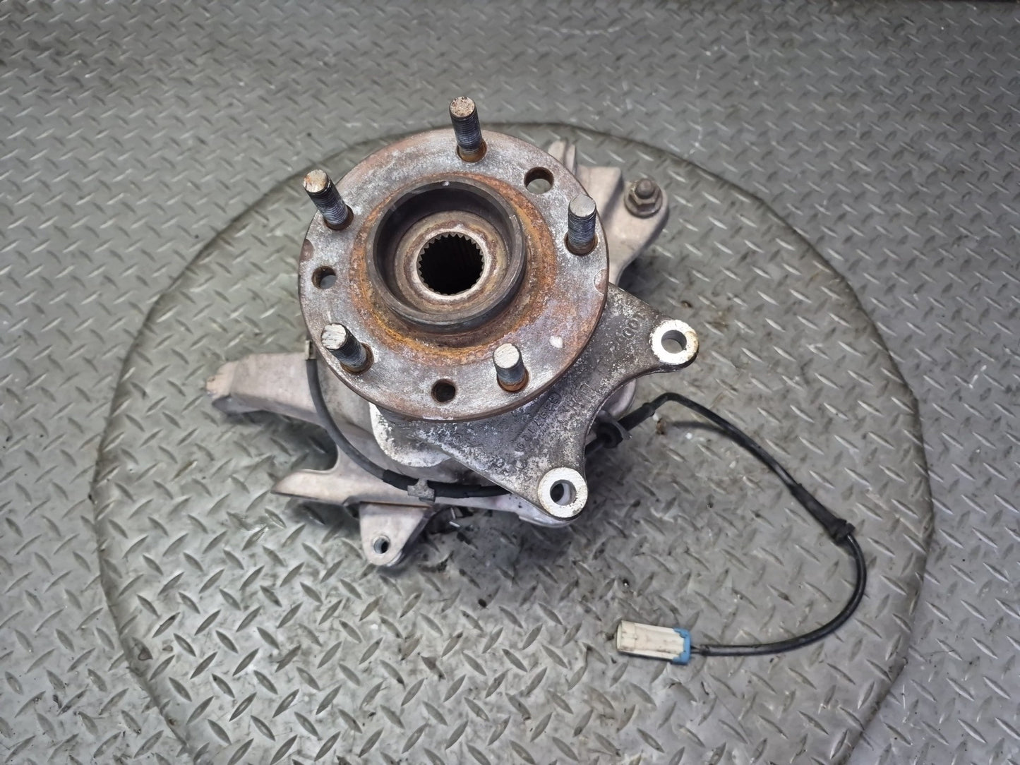 91-96 Chevrolet Corvette C4 Rear Left Spindle Knuckle Wheel Hub Bearing OEM