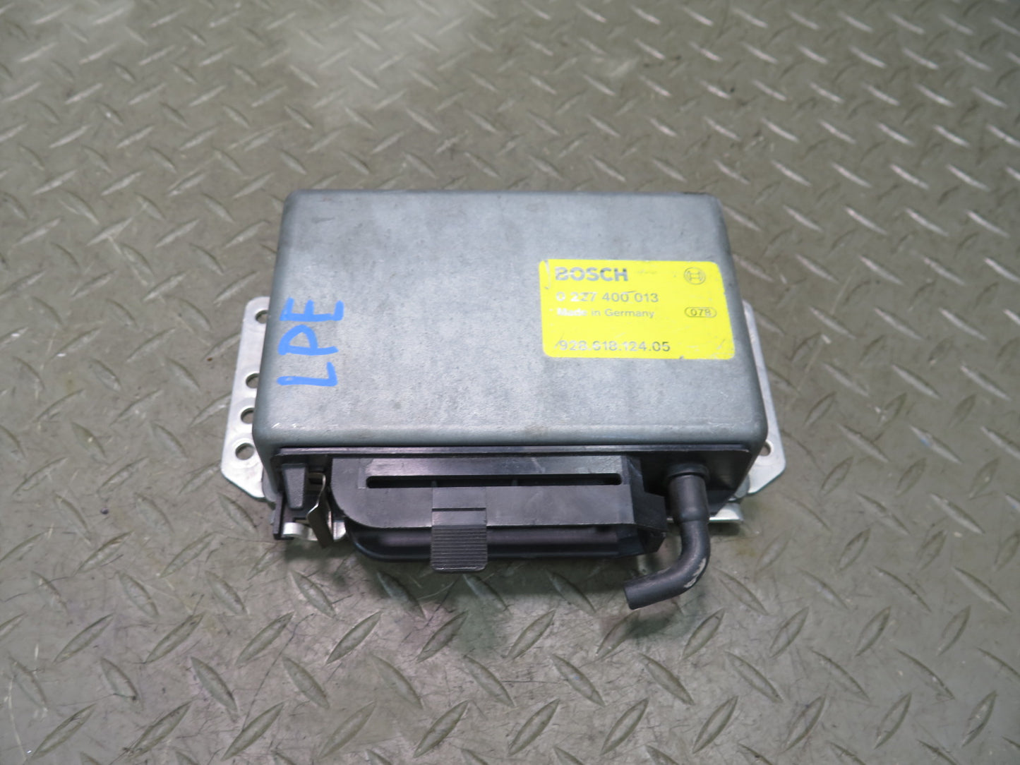 1985-1986 Porsche 928 Ignition Control Module Unit 92861812405