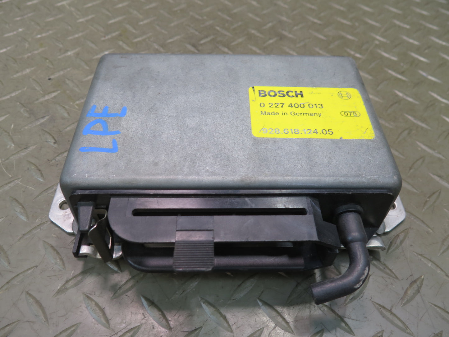 1985-1986 Porsche 928 Ignition Control Module Unit 92861812405