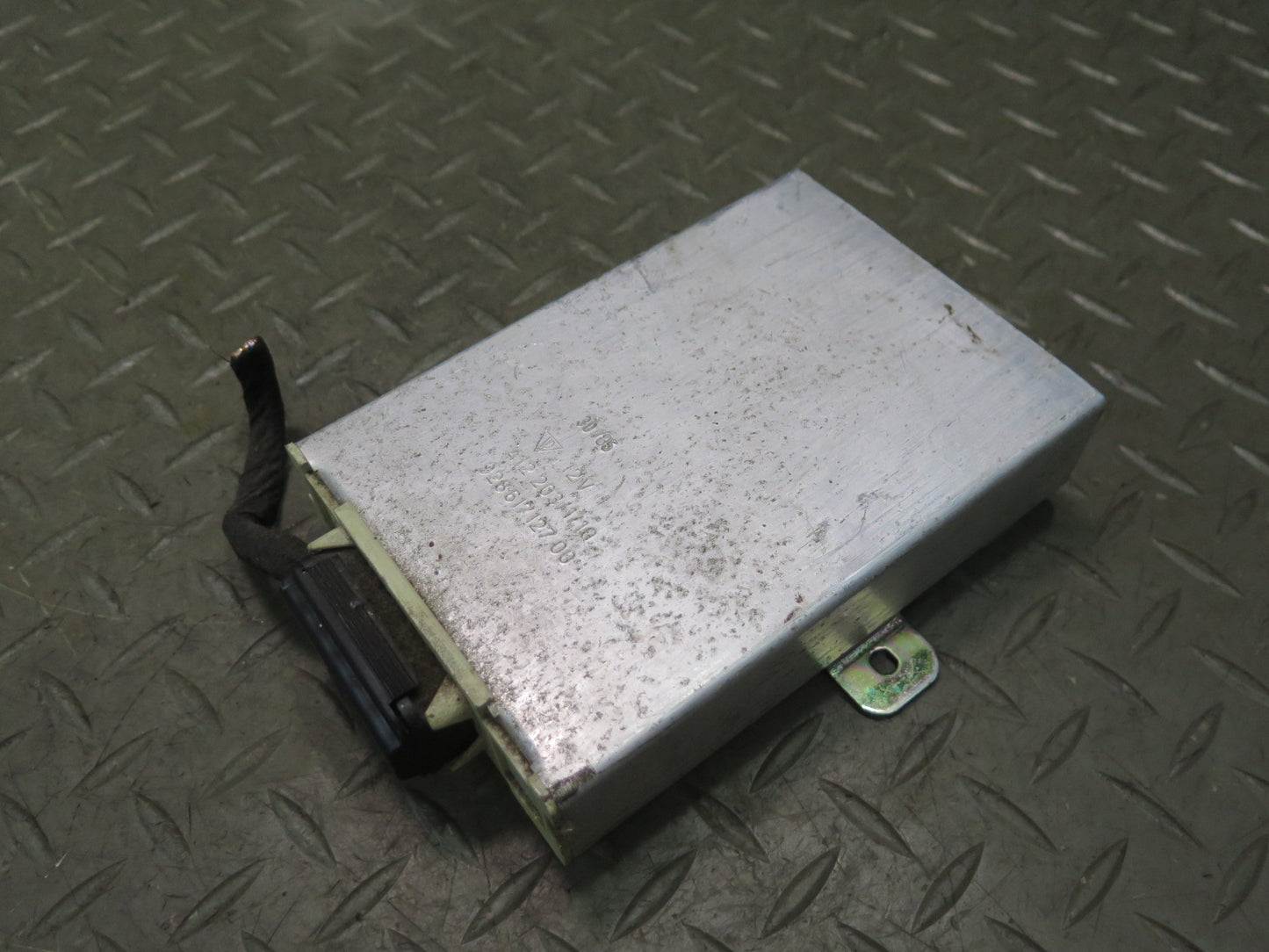 1986 Porsche 928 Cruise Control Module Regulator Unit 92861712700
