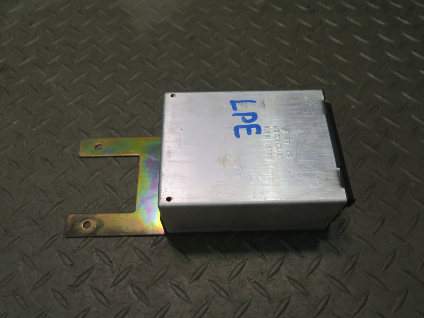 1984-1991 Porsche 928 S Central Locking Control Module Indicator Unit