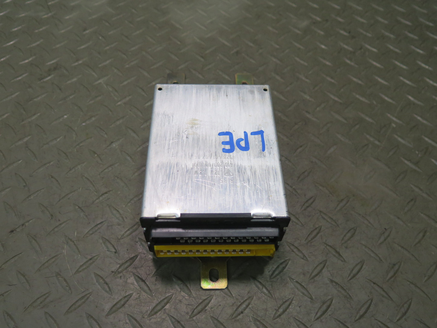 1984-1991 Porsche 928 S Central Locking Control Module Indicator Unit