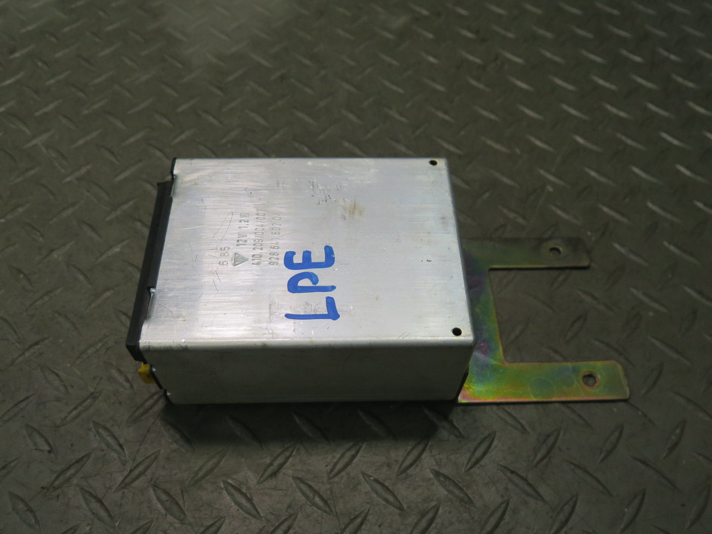 1984-1991 Porsche 928 S Central Locking Control Module Indicator Unit