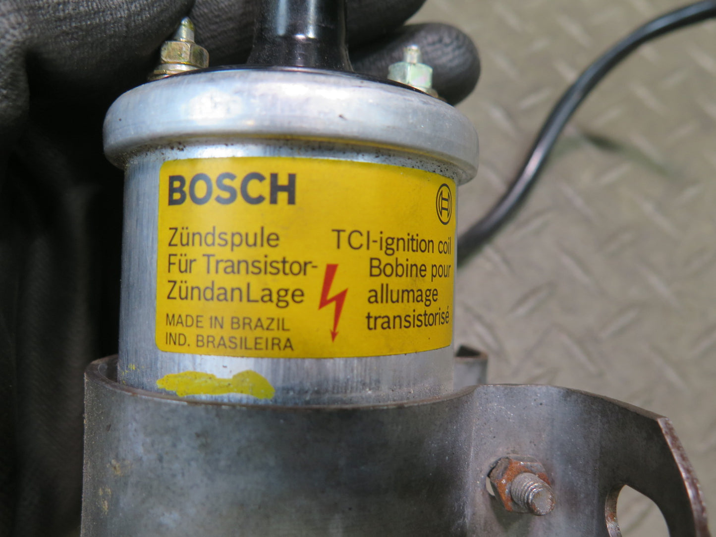 1985-1986 Porsche 928 S 5.0L V8 Engine Motor Ignition Coil