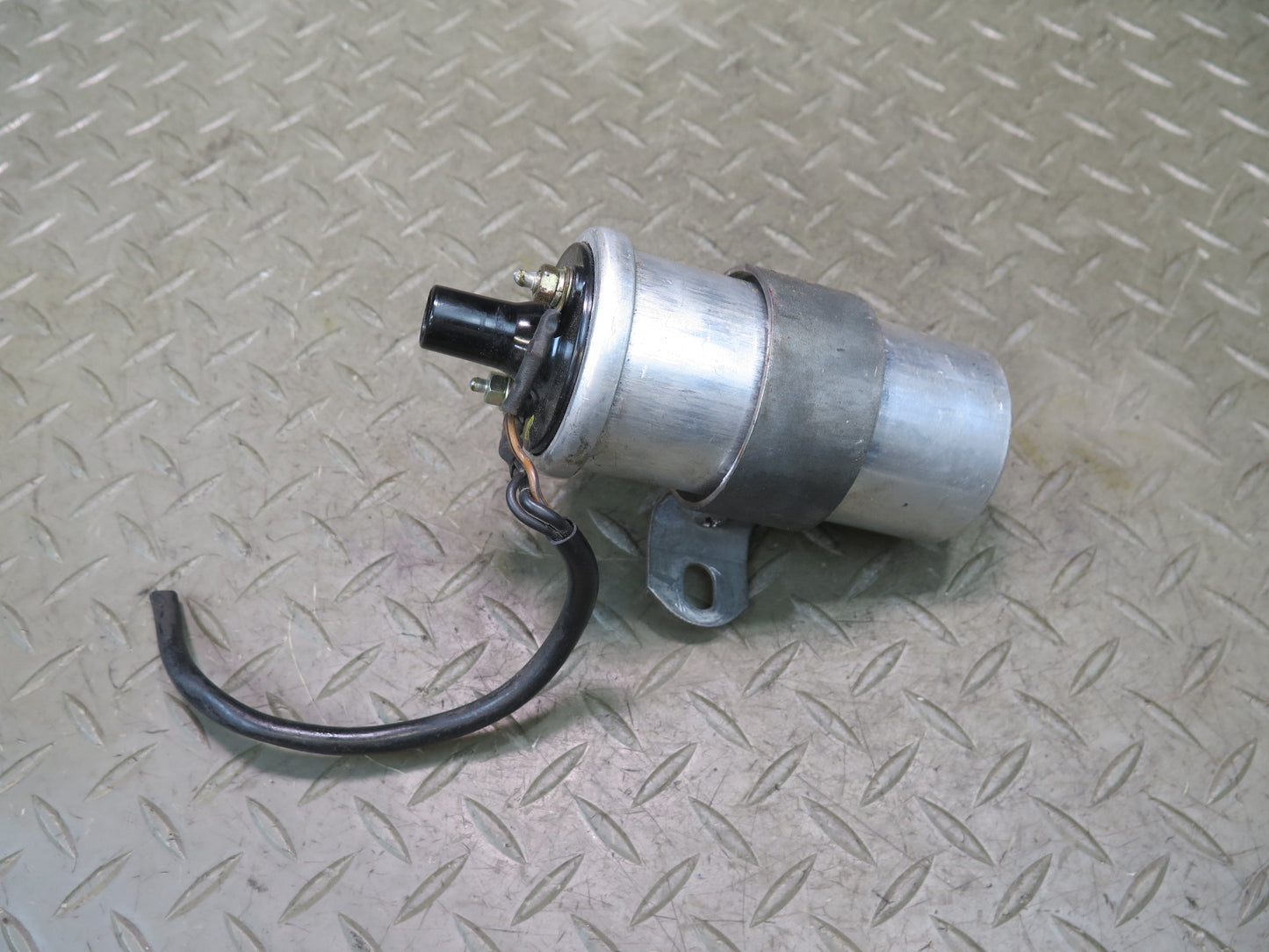 1985-1986 Porsche 928 S 5.0L V8 Engine Motor Ignition Coil