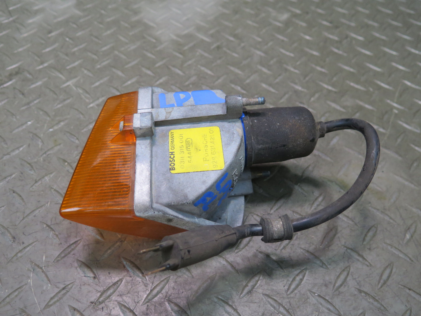 1978-1986 Porsche 928 S Front Left Side Turn Signal Lamp Light 92863142101
