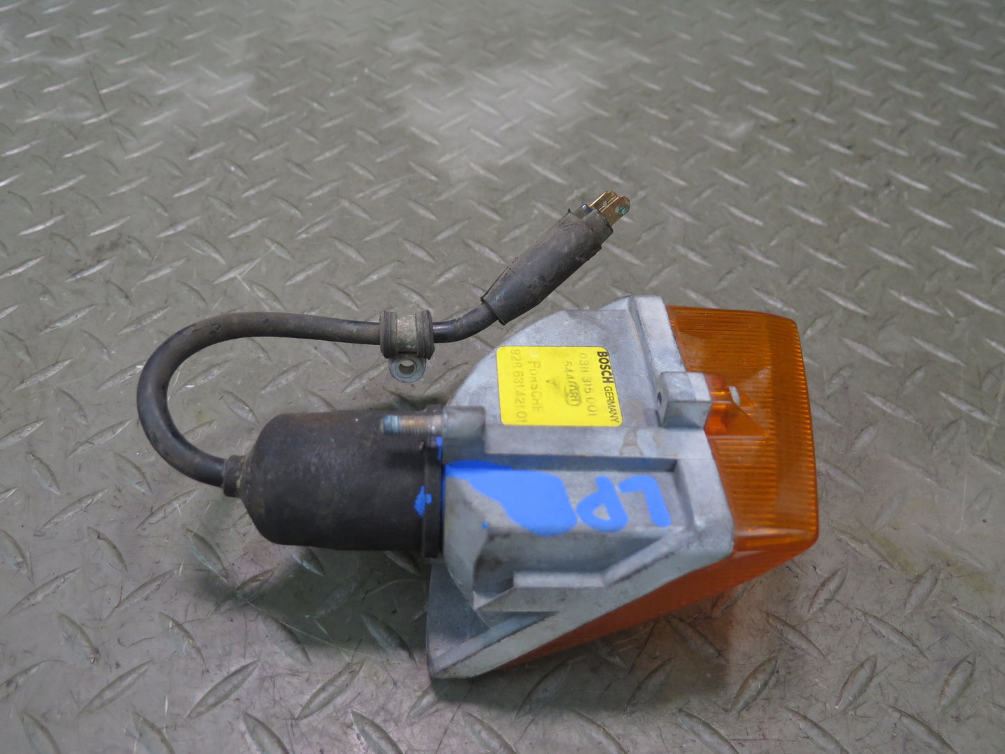 1978-1986 Porsche 928 S Front Left Side Turn Signal Lamp Light 92863142101