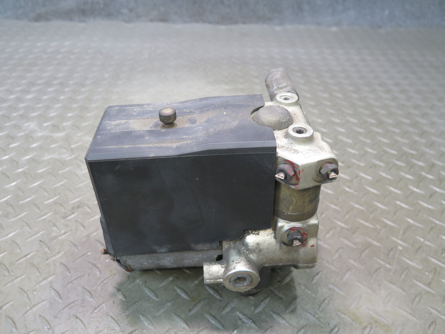 1985-1989 Porsche 928 S Anti Lock Brake ABS Pump Module Unit