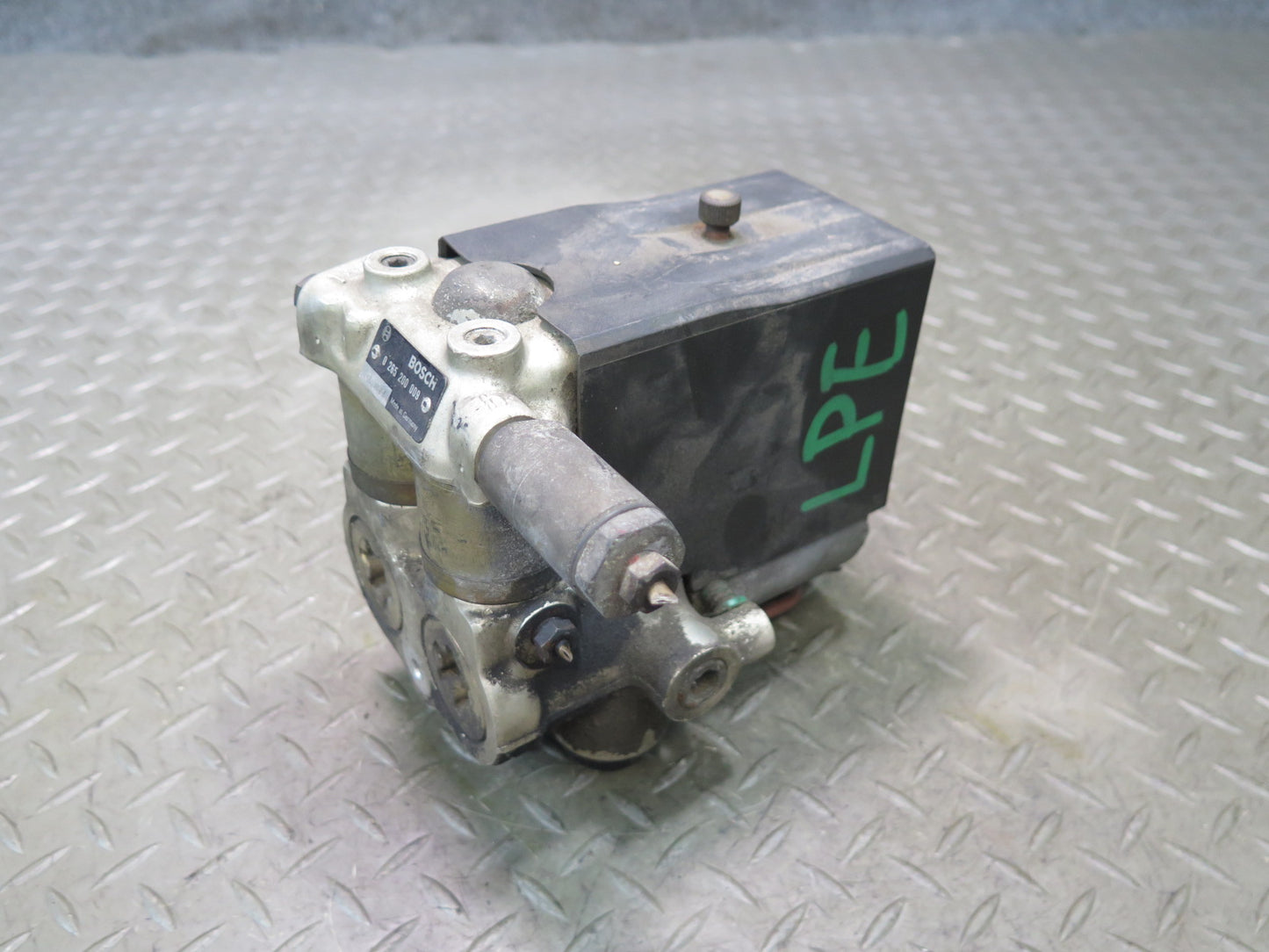 1985-1989 Porsche 928 S Anti Lock Brake ABS Pump Module Unit