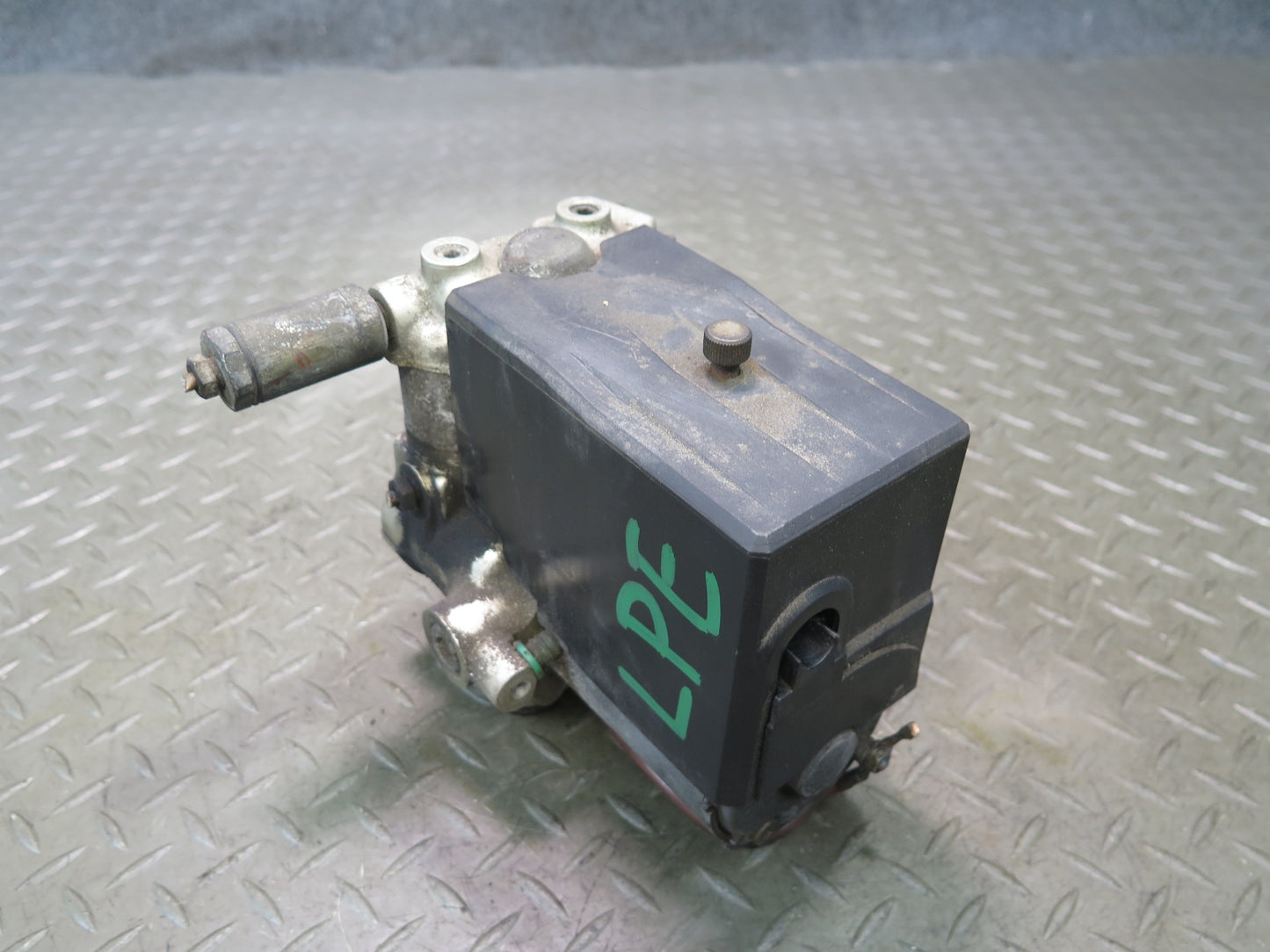 1985-1989 Porsche 928 S Anti Lock Brake ABS Pump Module Unit