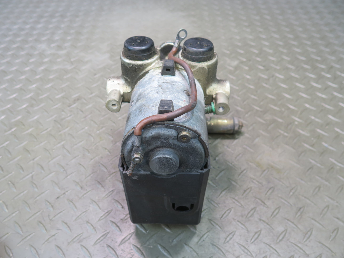 1985-1989 Porsche 928 S Anti Lock Brake ABS Pump Module Unit
