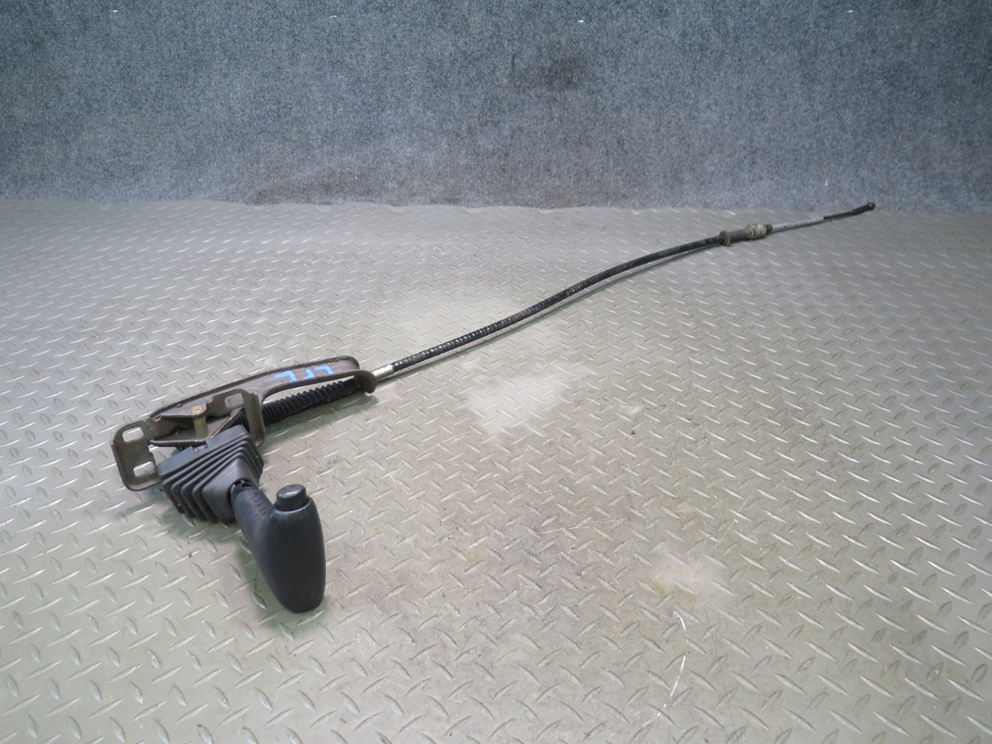 1984-1986 Porsche 928 S Automatic Transmission Shifter Shift Knob W/ Cable Set