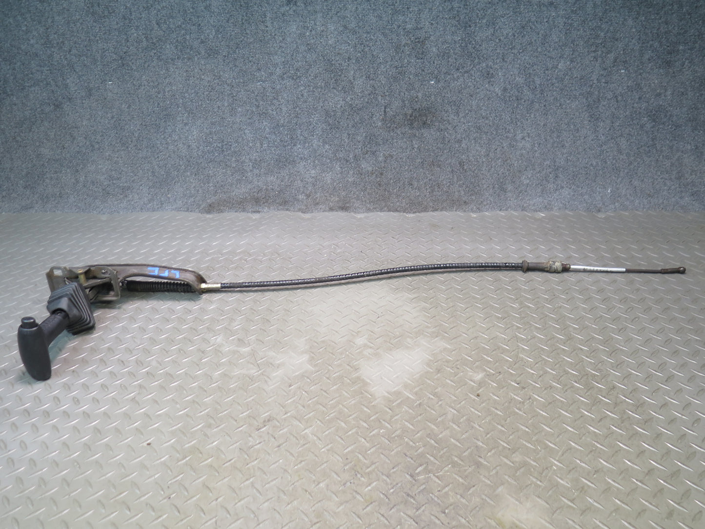 1984-1986 Porsche 928 S Automatic Transmission Shifter Shift Knob W/ Cable Set