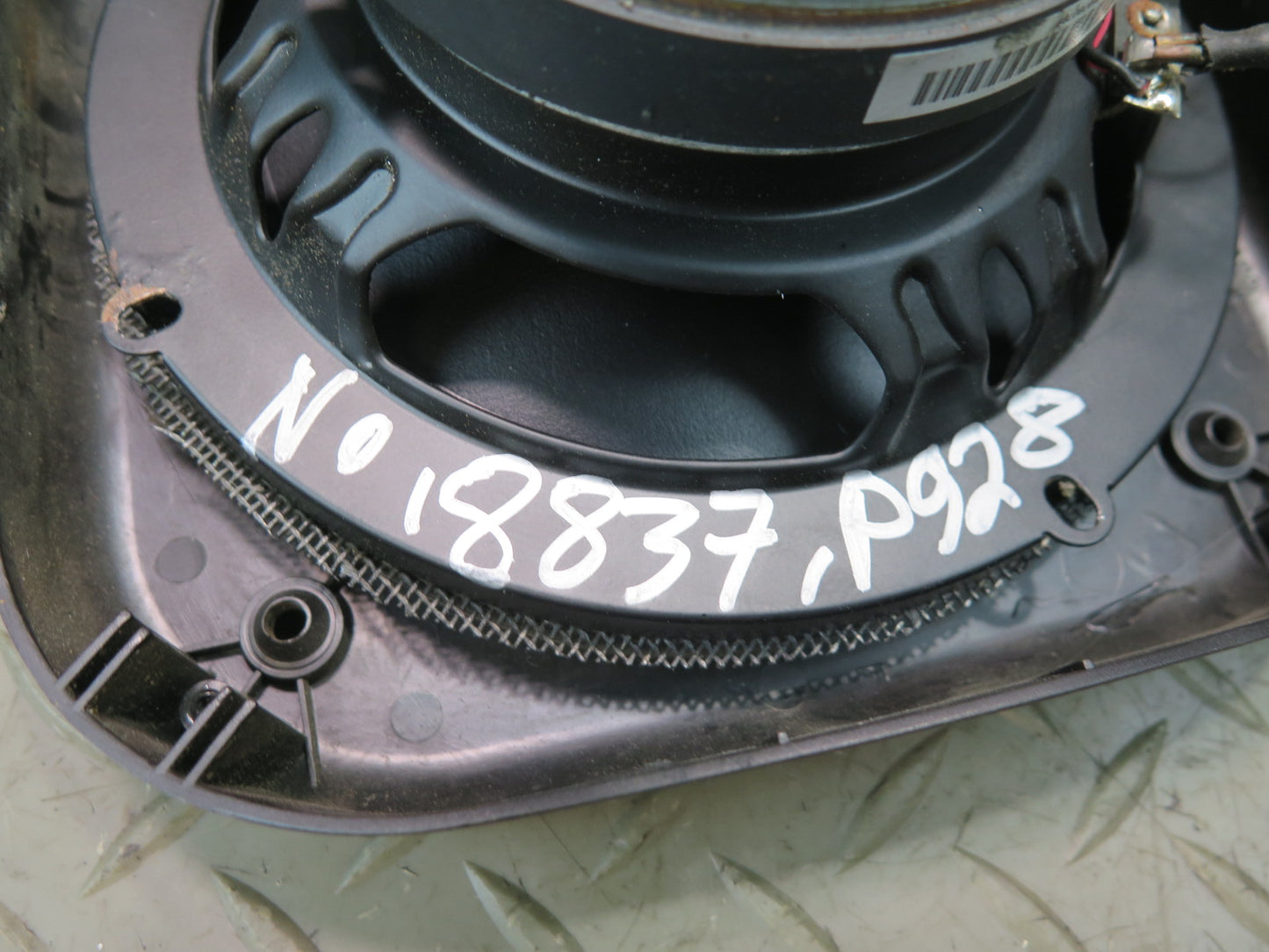 1984-1989 Porsche 928 S Front Right Side Door Audio Sound Speaker MTX TDX6502