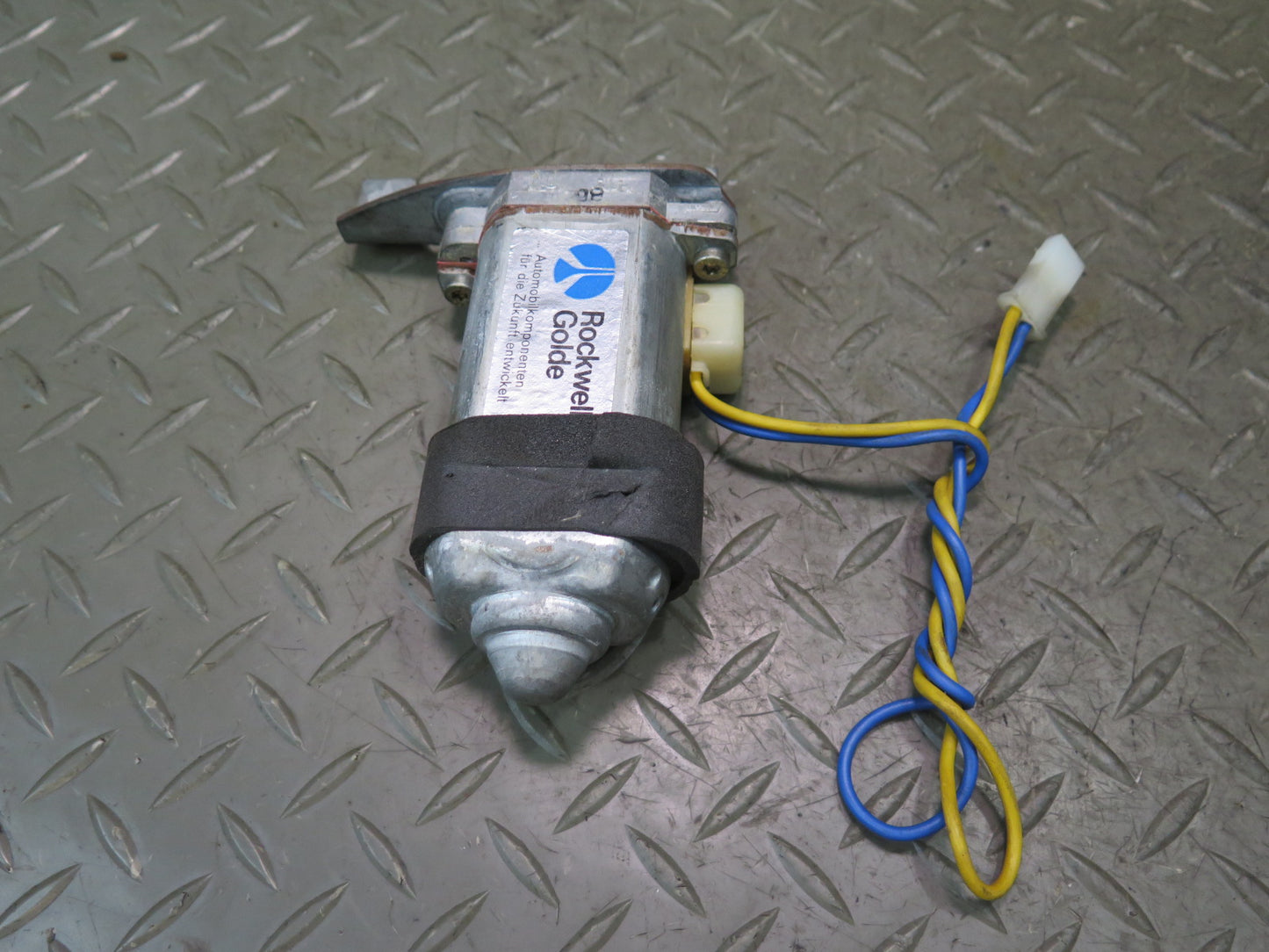 1984-1991 Porsche 928 Power Sunroof Moon Roof Window Drive Motor Set