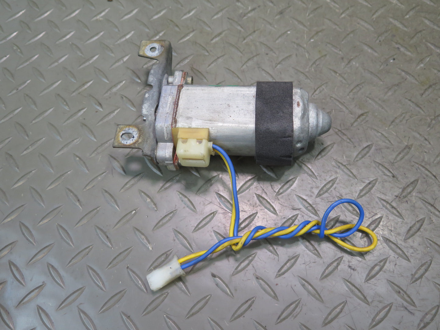 1984-1991 Porsche 928 Power Sunroof Moon Roof Window Drive Motor Set