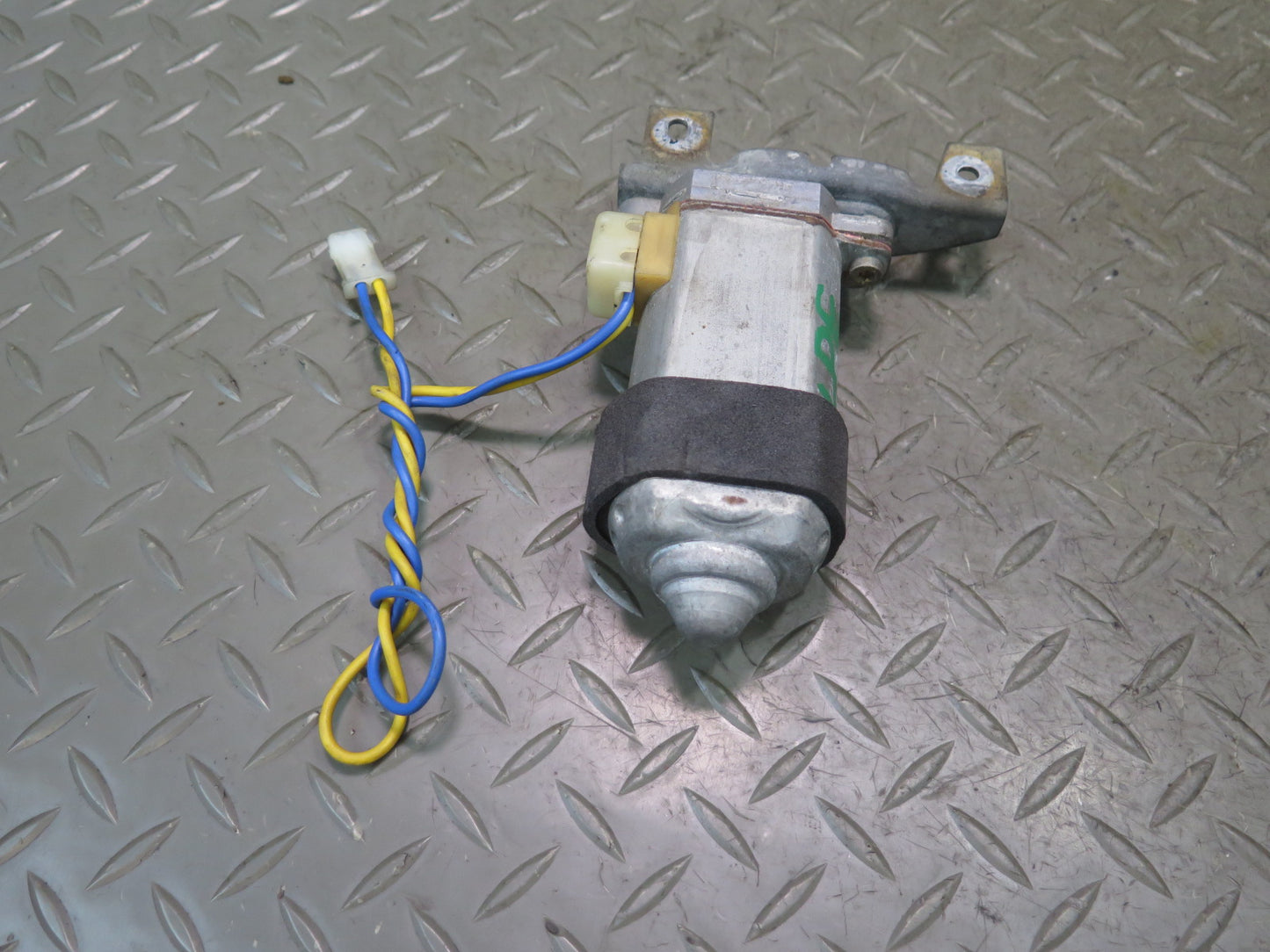 1984-1991 Porsche 928 Power Sunroof Moon Roof Window Drive Motor Set
