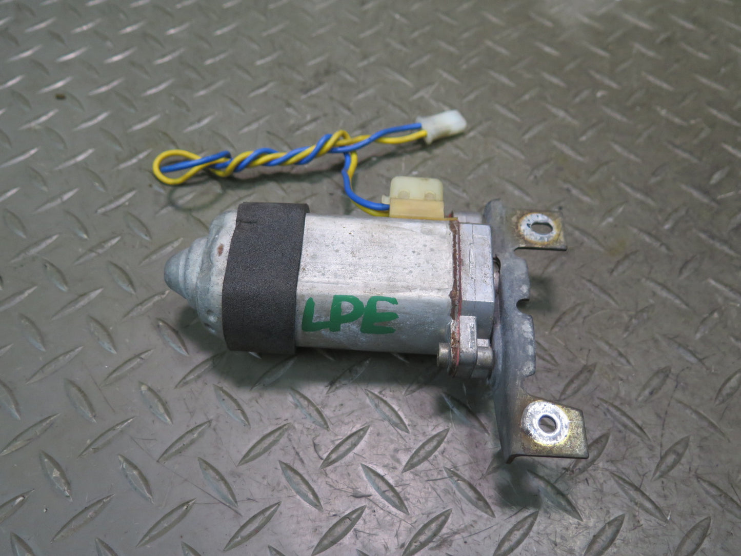 1984-1991 Porsche 928 Power Sunroof Moon Roof Window Drive Motor Set