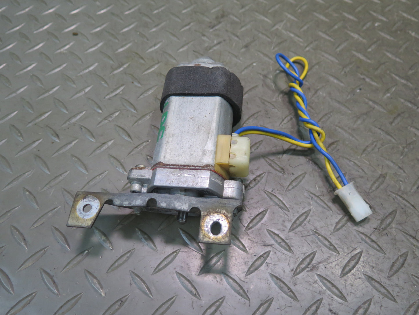 1984-1991 Porsche 928 Power Sunroof Moon Roof Window Drive Motor Set