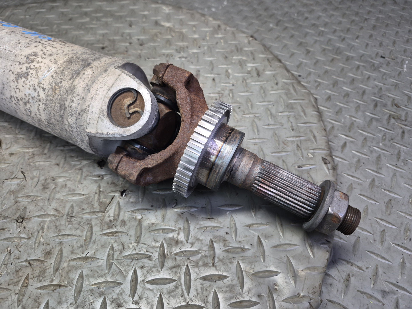 84-96 Chevrolet Corvette C4 A/T Rear Left or Right Half Axle Shaft OEM
