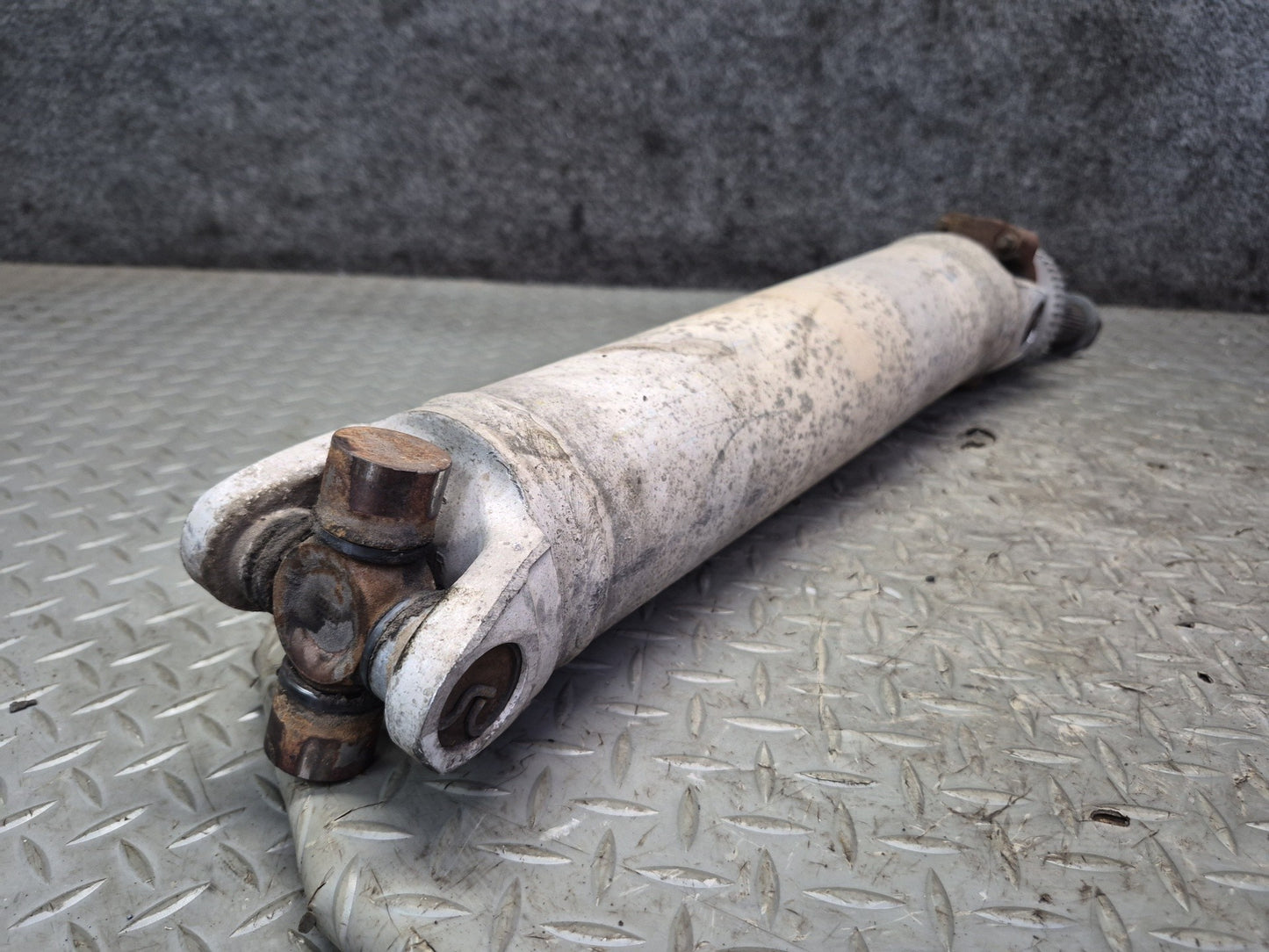 84-96 Chevrolet Corvette C4 A/T Rear Left or Right Half Axle Shaft OEM