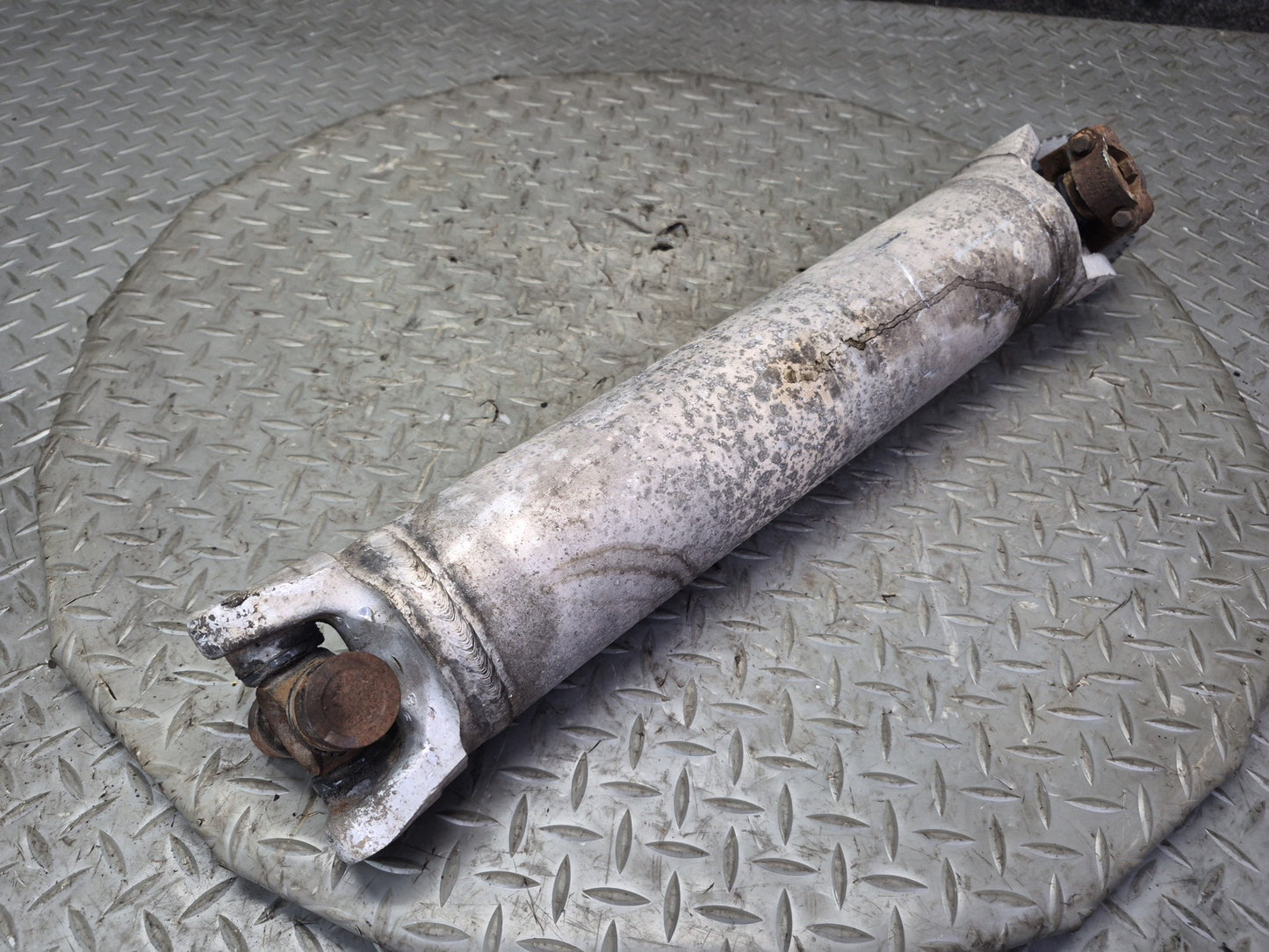 84-96 Chevrolet Corvette C4 A/T Rear Left or Right Half Axle Shaft OEM