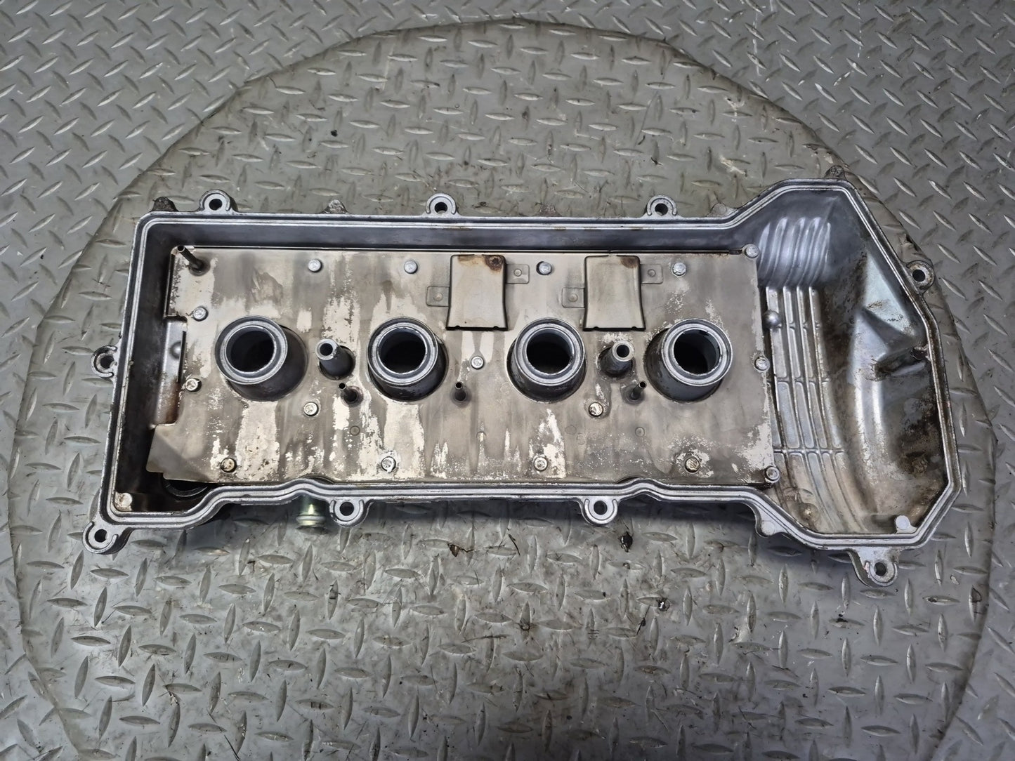 00-02 Toyota ZZW30L MR2 Spyder 1.8L 1ZZFE Engine Cylinder Head Cover w Cap OEM
