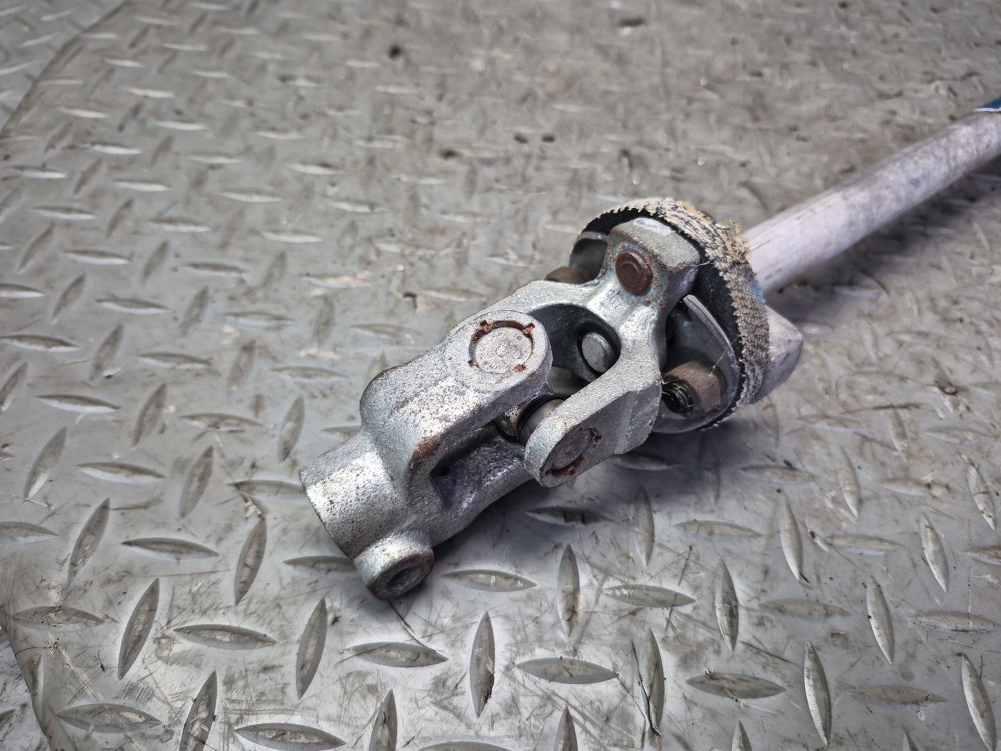 92-96 Chevrolet Corvette C4 Steering Column Coupler Intermediate Shaft OEM
