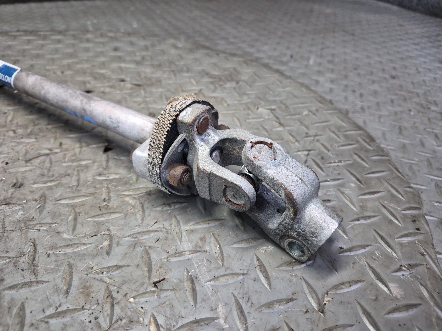 92-96 Chevrolet Corvette C4 Steering Column Coupler Intermediate Shaft OEM